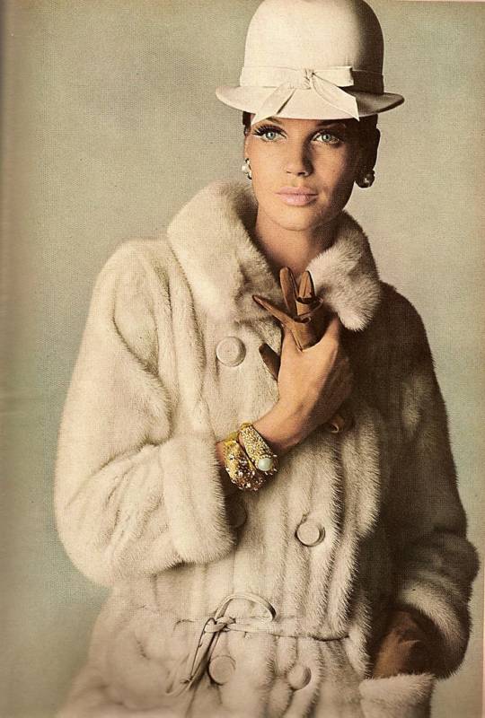 Vogue: September, 1965 - CoverArt.com | CoverArt.com